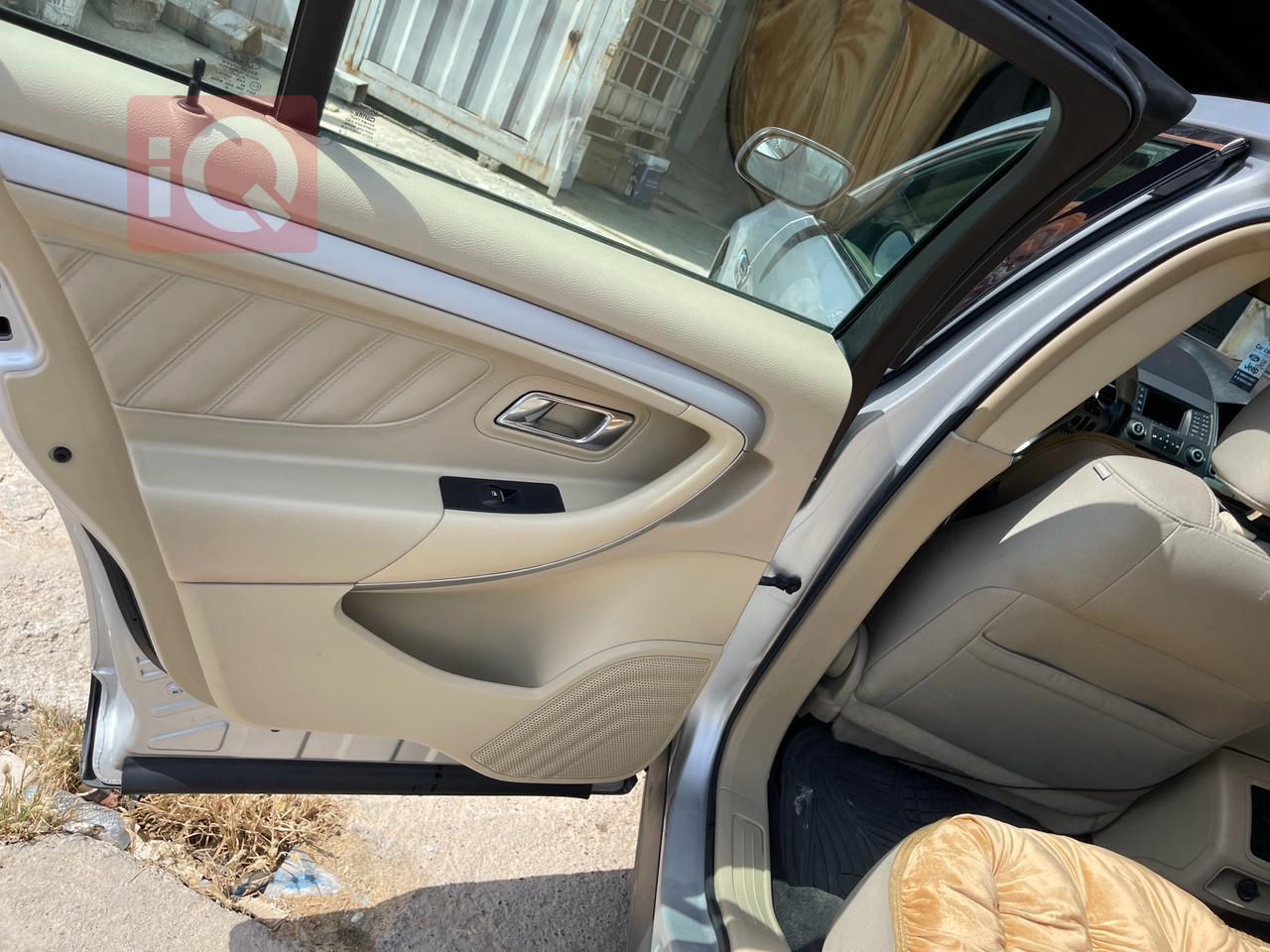 فۆرد تۆرەس